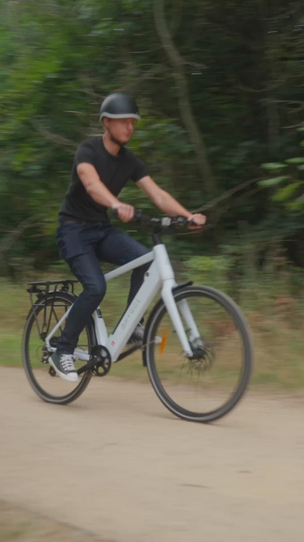 Hygge Losso Hybrid Electric Bike Ride Video - PEDAL & RIDE