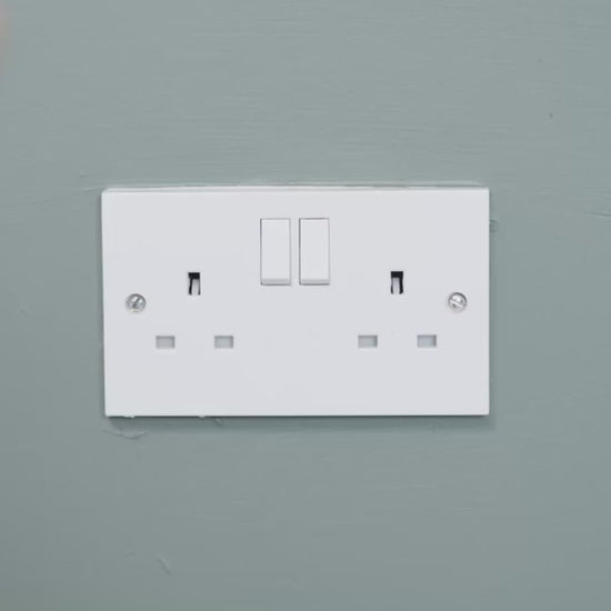 Hygge Nivo Hybrid Step-Through Electric Bike Charging Bike - PEDAL & RIDE